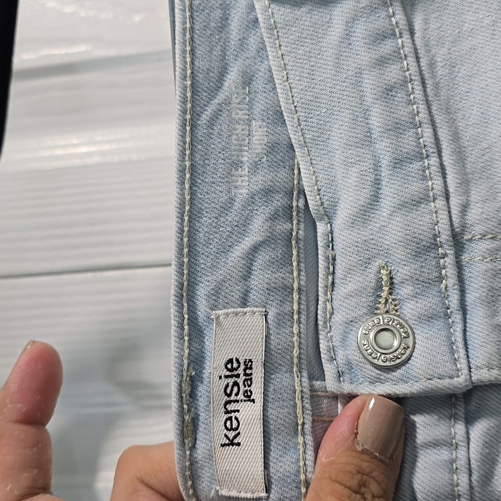 Kensie Jeans 14/32 High Rise Short Light Blue - Picture 2 of 9